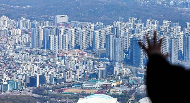 서울 송파구 롯데월드 타워에서 바라본 아파트 단지./ 사진=뉴스1