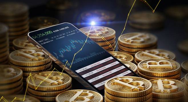 가상자산거래소·증권사와 이용자를 상호 연결하는 프로그램인 API를 악용한 시세조종 사례가 확대되고 있다. /사진=클립아트코리아