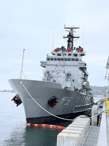 마약과의 전쟁에 투입되는 한국 제조 선박 [에콰도르 국방부 X 제공. 연합뉴스]