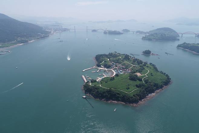 경남 사천시 동서동에 위치한 마도(馬島) 전경 ⓒ사천시 제공