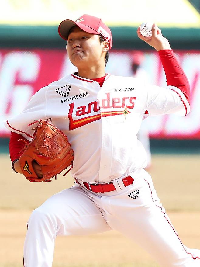 ▲ 경기력이 상승 곡선을 그리고 있다는 평가를 받는 신지환 ⓒSSG랜더스