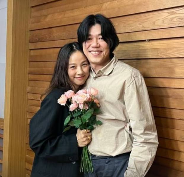 이효리(왼쪽)와 이상순 /사진=MBC FM4U '완벽한 하루 이상순입니다' SNS