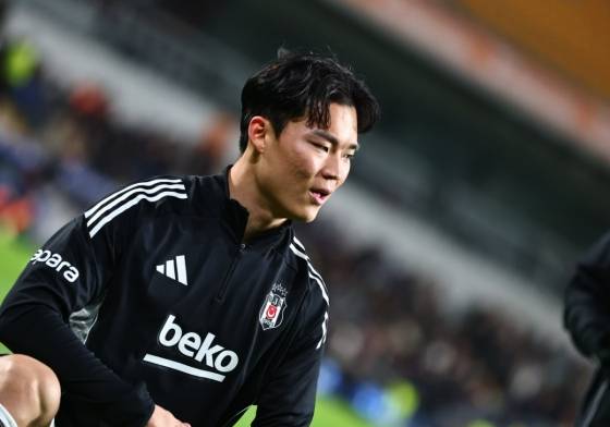 튀르키예 이스탄불의 바샥셰히르 파티흐 테림 스타디움에서 열린 2025~2026시즌 쉬페르리그 22라운드 경기를 준비하는 오현규. /사진=베식타시 공식 사회관계망서비스(SNS)