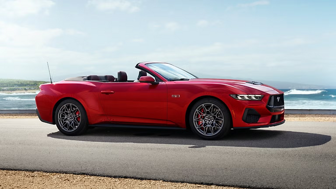 포드 머스탱 컨버터블