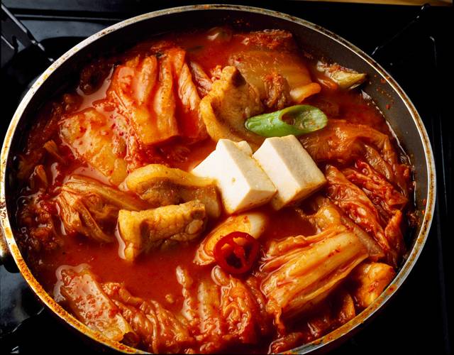 식전 혈당이 높은 경우 단백질이 많은 고기, 생선, 두부 등을 과식했는지 점검하는 게 좋다. 사진=클립아트코리아