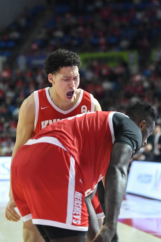 에디 다니엘이 포효하고 있다. 사진제공=KBL