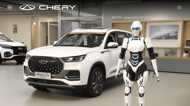 체리 자동차와 휴머노이드 로봇 (사진=체리)