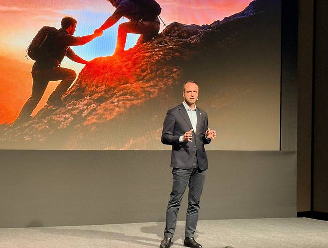 니콜라 파리 르노코리아 사장이 14일 서울 용산구 그랜드 하얏트에서 취임 후 첫 기자 간담회를 열었다./이윤정 기자