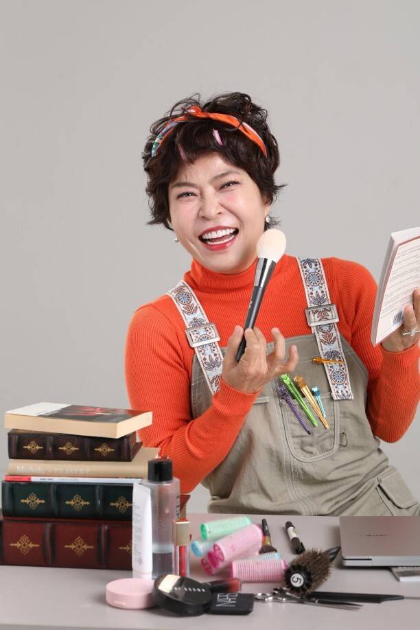 '리타 길들이기'에서 '리타'로 분한 조혜련. 조혜련이 26세 캐릭터를 연기하기 위해 8kg을 감량했다. 극단 두레 제공