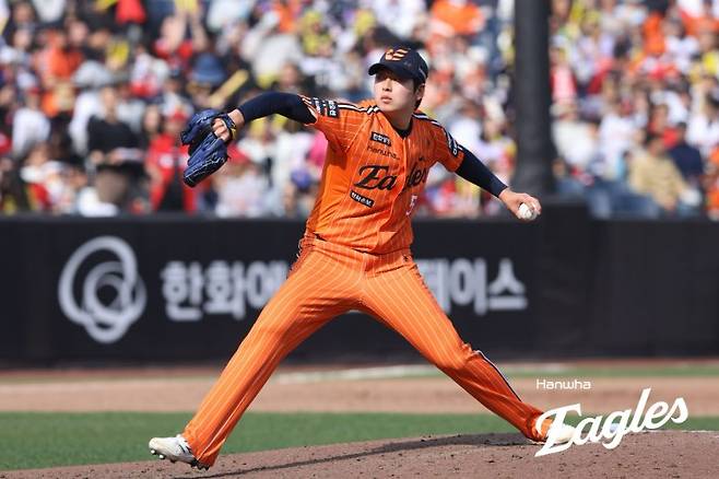▲ 조동욱은 시즌 8경기에서 1실점도 하지 않으며 KIA로 떠난 김범수의 자리를 메우고 있다 ⓒ한화이글스