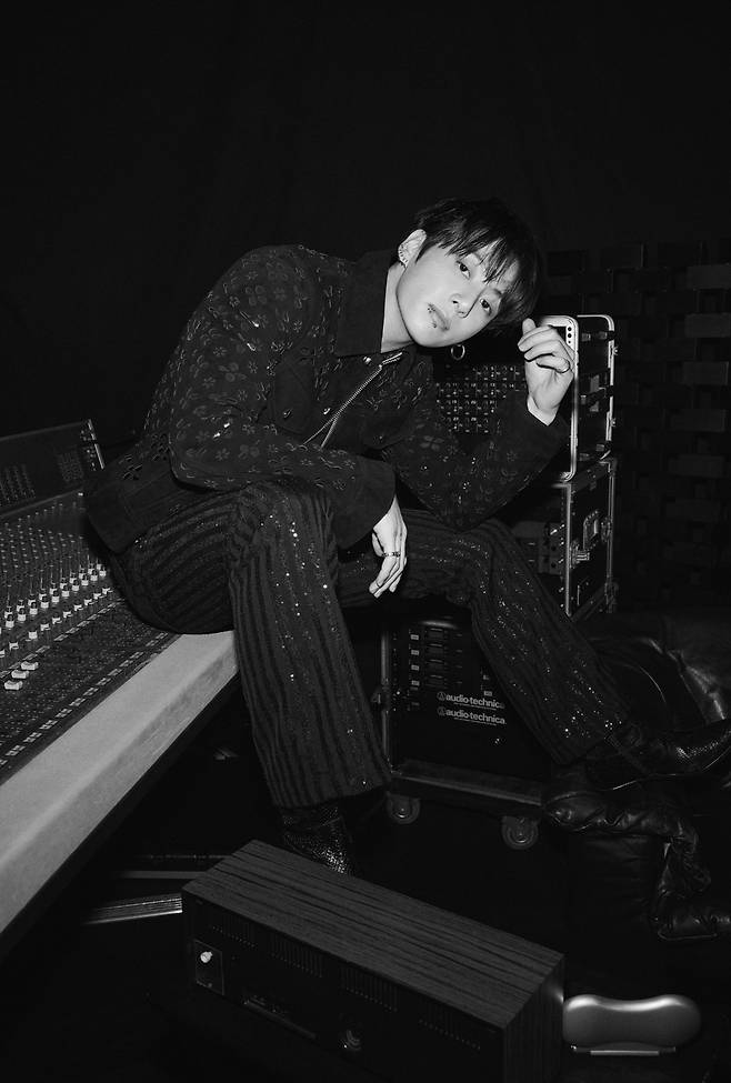 방탄소년단 정국, 美빌보드 글로벌 차트 139주·142주째 진입..아시아 최초 신기록