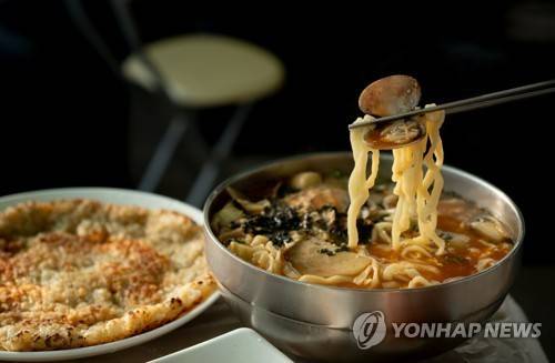 다양한 바지락 요리 [연합뉴스 자료 사진]