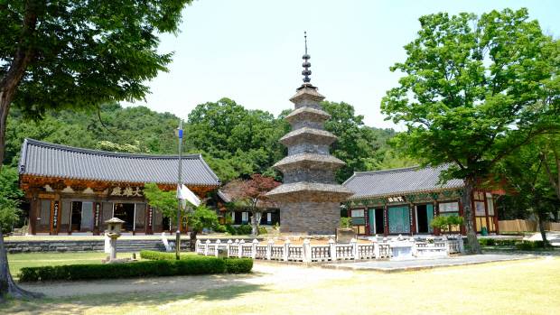 칠곡군 동명면 송림사 석탑.  <칠곡군 제공>