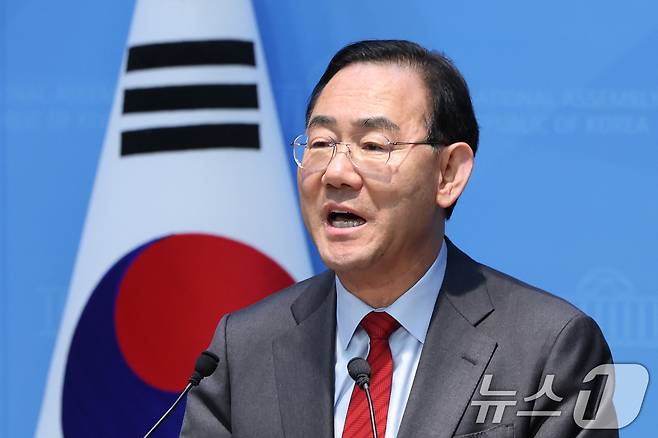 6.3 지방선거 국민의힘 대구시장 경선에서 컷오프(공천 배제)된 주호영 국회부의장이 8일 서울 여의도 국회 소통관에서 컷오프 관련 기자회견을 하고 있다. 2026.4.8 ⓒ 뉴스1 신웅수 기자
