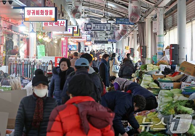 광주의 한 전통시장 모습. (사진은 기사 내용과 무관함)ⓒ 뉴스1 박지현 기자