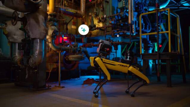 스팟이 산업 현장에서 온도 게이지(Gauge)를 확인하는 장면 (사진=보스턴다이나믹스)