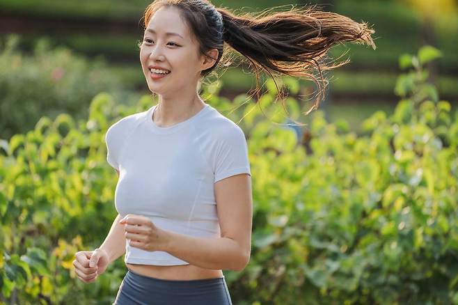 숙련된 러너들이 기능성 티셔츠를 선택하는 데에는 분명한 이유가 있다./사진=게티이미지뱅크