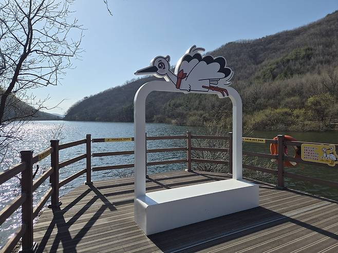 살목지 일대에는 국가생태탐방로 조성 사업이 진행 중이며, 향후 문화해설사와 함께하는 프로그램도 운영될 예정이다. 실제 살목지 풍경. 예산군 제공