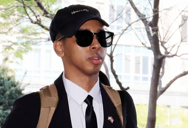 미국인 유튜버 조니 소말리(본명 램지 칼리드 이스마엘)가 15일 오전 서울 마포구 서울서부지법에서 열린 1심 선고 공판에 출석하고 있다./사진=뉴스1.