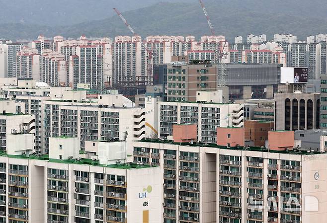 [서울=뉴시스] 서울 노원구 상계동 일대 아파트가 보이고 있다. photo@newsis.com