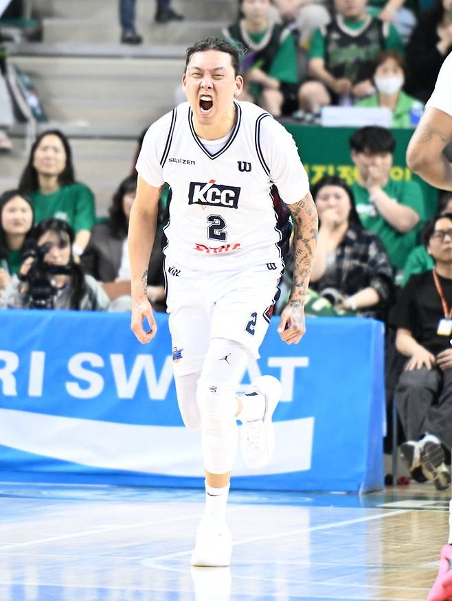 [서울=뉴시스] 프로농구 부산 KCC의 최준용. (사진 = KBL 제공) *재판매 및 DB 금지