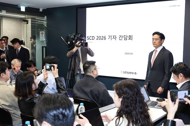 기자간담회하는 전인석 삼천당제약 대표 - 전인석 삼천당제약 대표가 6일 서울 서초구 삼천당제약 본사에서 열린 기자간담회에서 발언하고 있다. 2026.4.6 공동취재