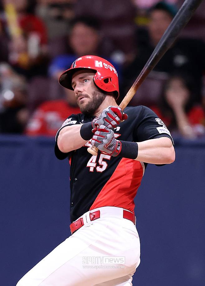 ▲ 레프스나이더의 출산 휴가는 최대 사흘로, 대신 올라온 위즈덤은 사흘 안에 자신의 능력을 보여줘야 한다 ⓒ곽혜미 기자