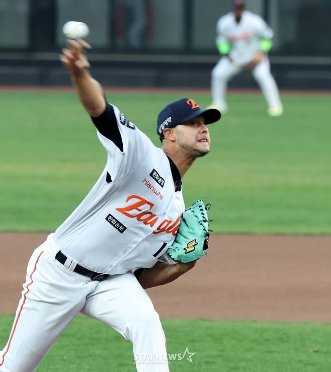 [한번에쓱] '1회초 타자일순에 7실점' 강판되는 에르난데스