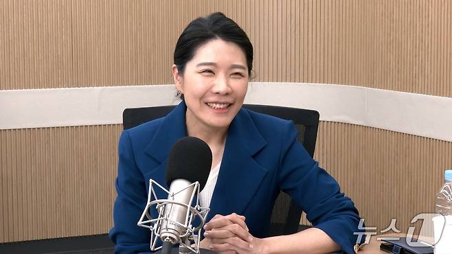 뉴스1TV '팩트앤뷰'에 출연한 신현영 전 더불어민주당 의원. 2026. 4.16./뉴스1