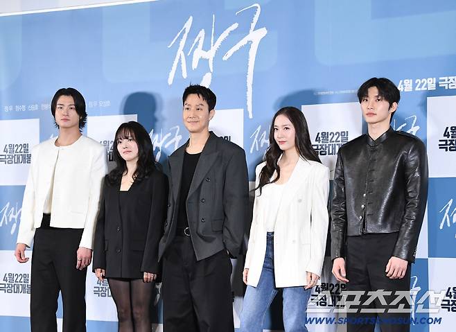 영화 '짱구' 시사회가 16일 오후 서울 CGV용산에서 열렸다. 신승호, 권소현, 정우, 정수정, 조범규가 포즈 취하고 있다. 정재근 기자 cjg@sportschosun.com/2026.4.16/