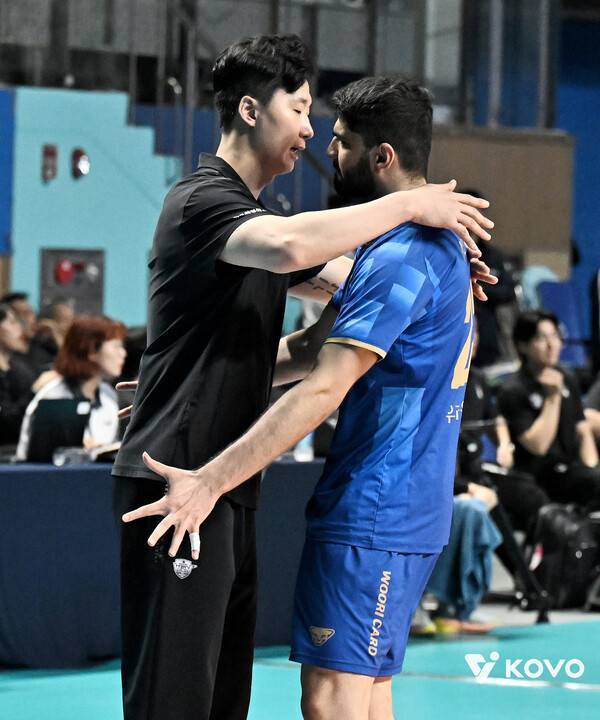 박철우 감독(왼쪽)·알리. ⓒKOVO