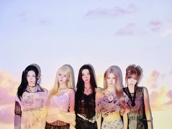 이프아이는 이번 활동의 목표로 음악방송 1위와 음우너차트 진입을 꼽았다./하이헷엔터테인먼트