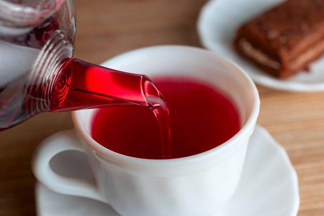 히비스커스, 페퍼민트, 카모마일 등 허브차는 칼로리가 거의 없고 카페인이 없어 부담 없이 마실 수 있다.​/사진=클립아트코리아