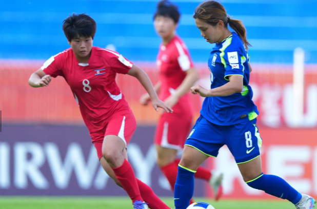 ▲ 한국 축구가 북한에 또 발목 잡혔다. 20세 이하 여자 축구대표팀은 조별리그에서 북한에 0-5로 진 데 이어 준결승에서도 0-3으로 패해 설욕에 실패했다. 이 연령대에서 한국은 북한 상대로 아홉 번 맞붙어 딱 한 번 이겼다. ⓒ 아시아축구연맹