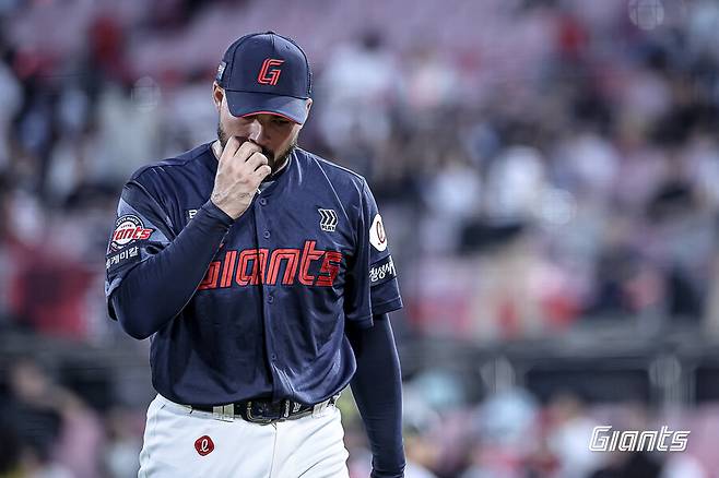 ▲ 마이너리그 복귀전에서 조기 강판을 피해가지 못한 알렉 감보아 ⓒ롯데 자이언츠