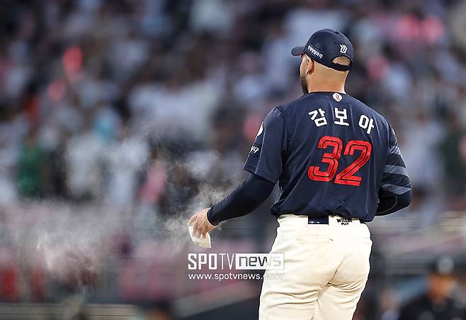 ▲ 감보아는 롯데 입단 이후 최고의 활약을 선보였으나 후반기 페이스가 떨어지며 재계약에 실패했다 ⓒ곽혜미 기자