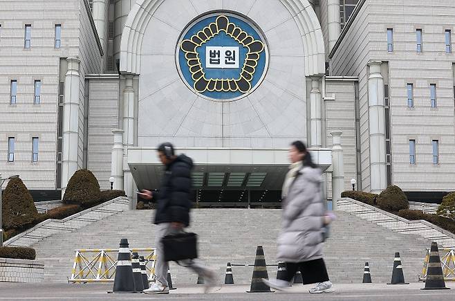 한국 민사소송에서 증거를 제출하려면 법원의 승인이 반드시 필요하다.[사진 | 연합뉴스]