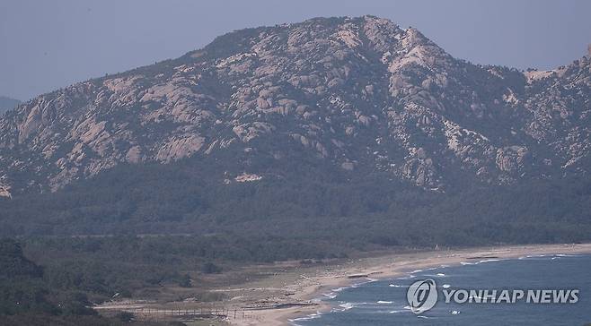 고성 통일전망대에서 바라본 북한 [연합뉴스 자료사진]
