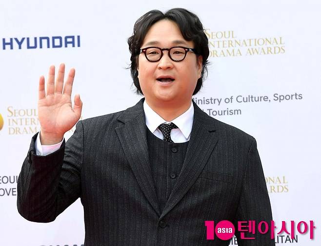 배우 구성환이 포즈를 취하고 있다. / 사진=텐아시아 DB