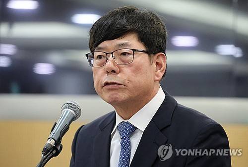 국감장서 답변하는 다원시스 대표[출처: 연합뉴스 자료 사진]