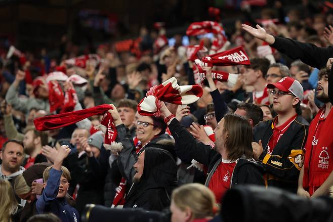 유로파리그 준결승 진출에 기뻐하는 노팅엄 팬. 로이터연합뉴스