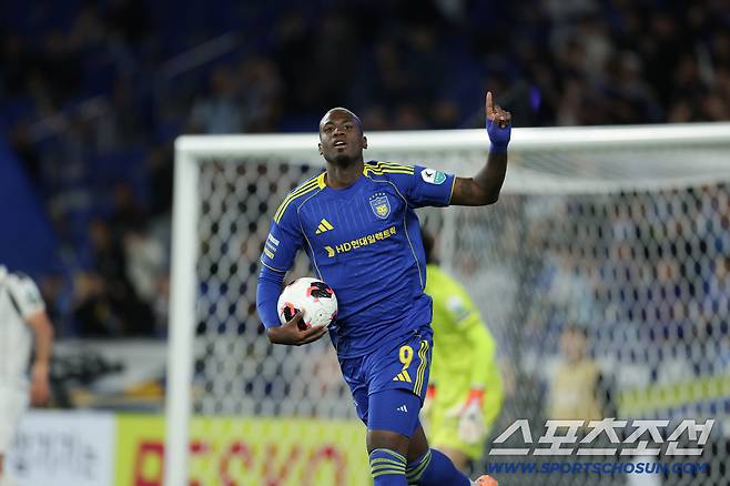 울산문수축구경기장/ K리그1/ 울산HDFC vs FC서울/ 울산 말컹 득점/ 골 세레머니/ photo by Jeongsoo Kim