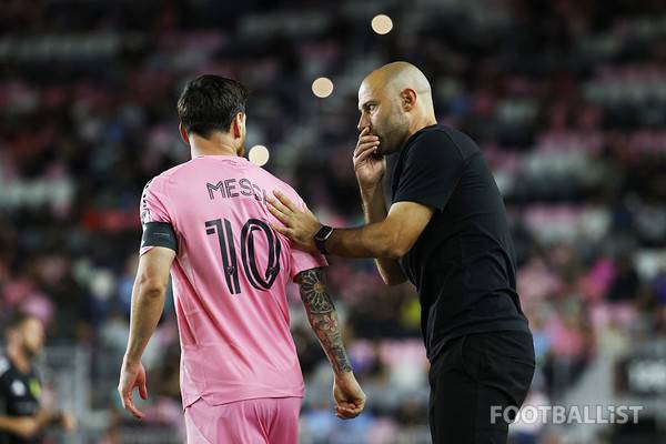 리오넬 메시(왼쪽), 하비에르 마스체라노 감독. 게티이미지코리아