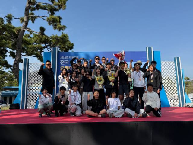 ▲ 강원도요트협회 선수단은 11~15일 전북 부안에서 열린 제38회 대통령기 전국요트대회에서 종합 2위를 차지했다.