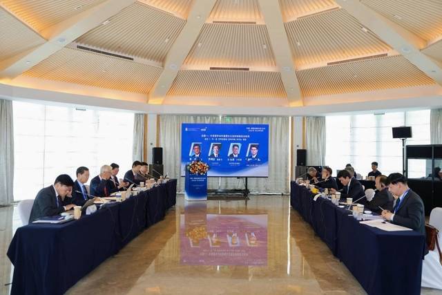 니어재단이 주최한 ‘2026 한·중 고위 전략대화’가 16일 중국 선전에서 한·중 양측 대표단이 참석한 가운데 진행되고 있다. 니어재단 제공