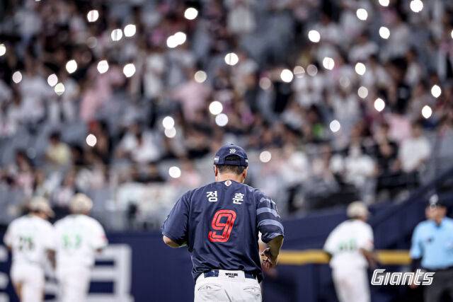 은퇴식이 미뤄진 정훈./롯데 자이언츠