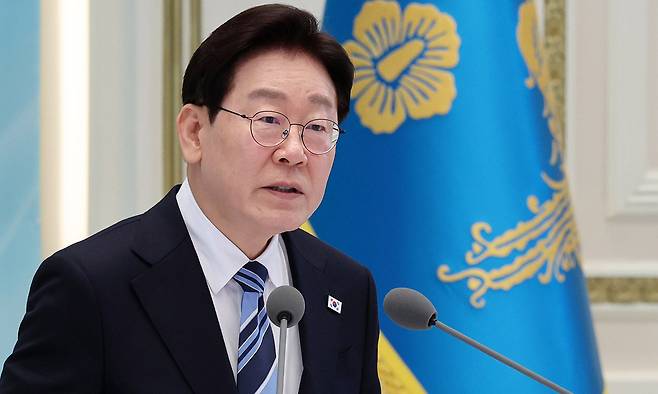 이재명 대통령이 17일 청와대 영빈관에서 열린 공공기관 및 유관기관 업무보고에서 발언하고 있다. 연합뉴스