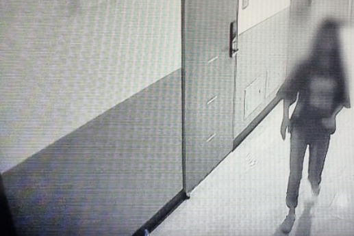 자신의 집에서 나서는 신 씨의 마지막 모습이 찍힌 CCTV