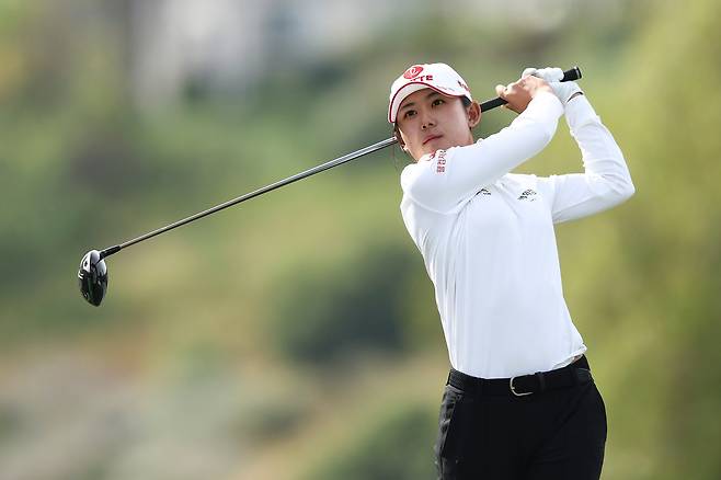 티샷을 하고 있는 황유민. 사진 제공=AP연합뉴스