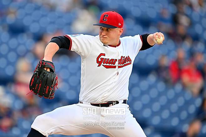 ▲ 클리블랜드 가디언스 좌완투수 파커 메식이 투구하고 있다.